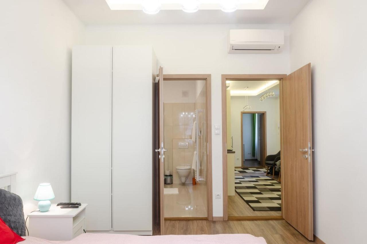 3 En Suit Bedroom Flat In The Main Centre For 6Ppl, 3Bdr,3Bthr,Ac Budapest Exterior photo