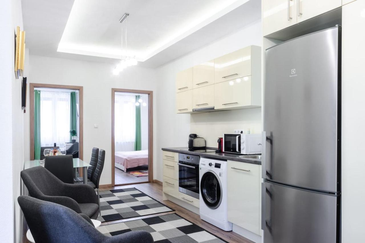 3 En Suit Bedroom Flat In The Main Centre For 6Ppl, 3Bdr,3Bthr,Ac Budapest Exterior photo